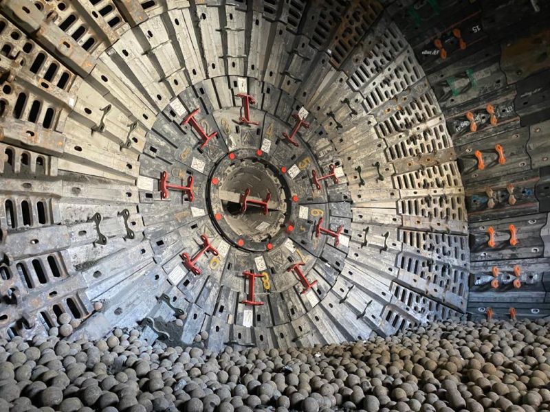 macinare la sfera multimediale forgiata