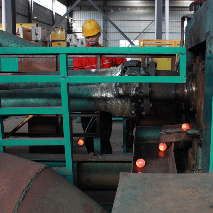 Macinare palline rotolanti.jpg Macinare palline rotolanti.jpg