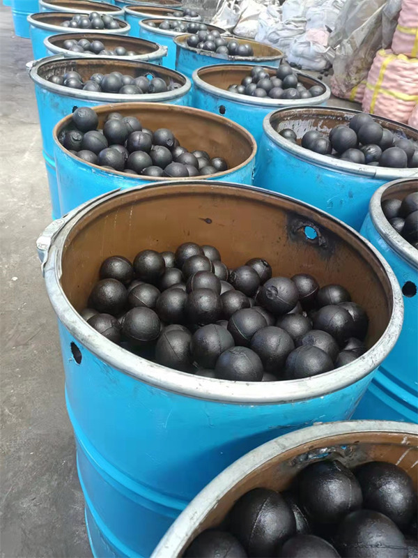 Sfera in ghisa cromata .jpg Chrome Iron Casting Ball .jpg